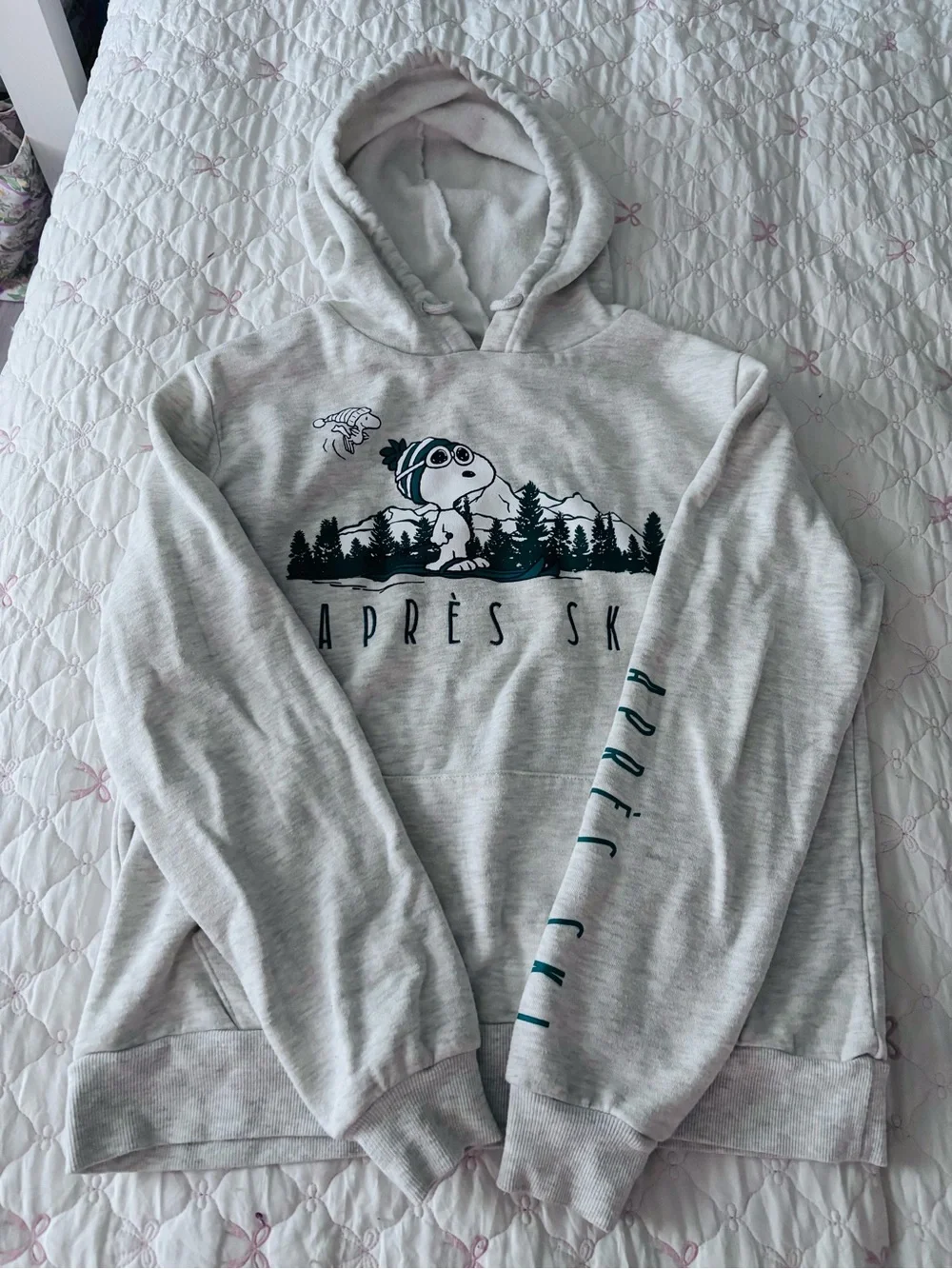 Peanuts •light gray